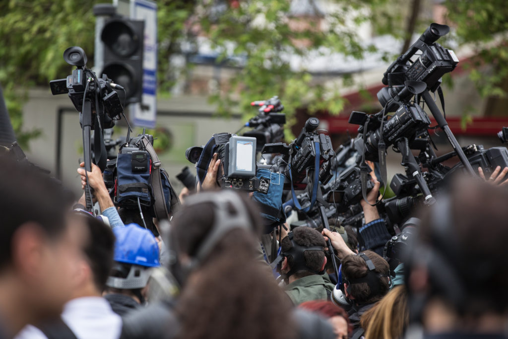 media, journalists, cameras